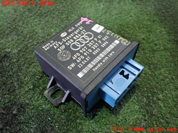 2UPJ-25116147]アウディ・TT クーペ(8JBUBF)コンピューター2 中古_m0001.jpg