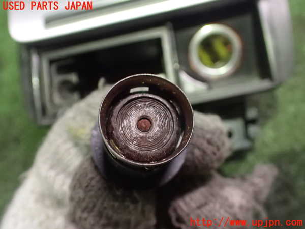 2UPJ-25117821]アウディ・TT クーペ(8JBUBF)灰皿1 中古_m0003.jpg