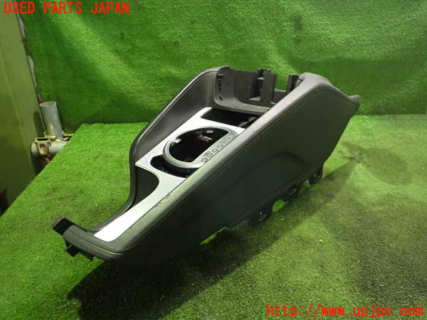 2UPJ-25117540]アウディ・TT クーペ(8JBUBF)センターコンソール 中古_m0001.jpg