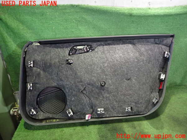 2UPJ-25111264]アウディ・TT クーペ(8JBUBF)左ドア内張り 中古_m0002.jpg
