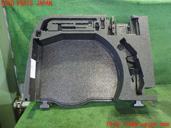 2UPJ-25117772]アウディ・TT クーペ(8JBUBF)ラゲッジトレイ2 中古_m0001.jpg