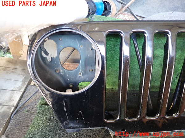 1UPJ-25131050]ジープ・ラングラー(TJ40S)ラジエターグリル 中古_m0003.jpg