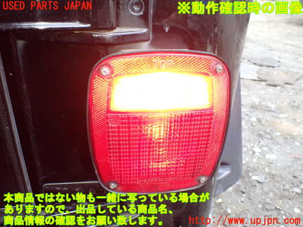 1UPJ-25131530]ジープ・ラングラー(TJ40S)右テールランプ 中古_m0003.jpg