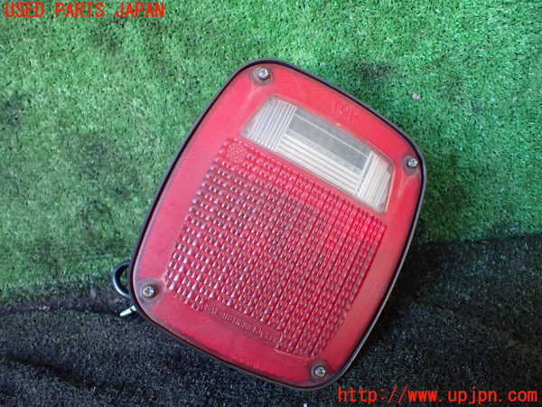 1UPJ-25131536]ジープ・ラングラー(TJ40S)左テールランプ 中古_m0001.jpg
