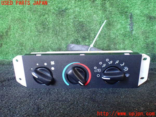 1UPJ-25136066]ジープ・ラングラー(TJ40S)エアコンスイッチ1 中古_m0001.jpg