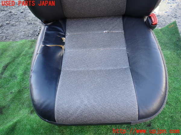 1UPJ-25137035]ジープ・ラングラー(TJ40S)運転席シート 中古_m0003.jpg