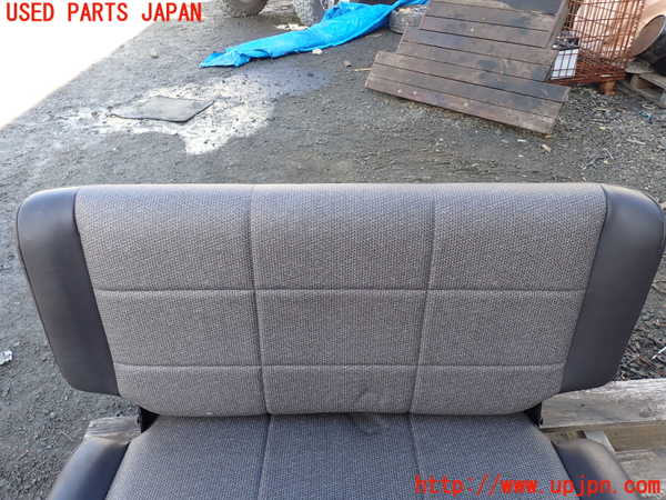 1UPJ-25137385]ジープ・ラングラー(TJ40S)リアシート 中古_m0002.jpg