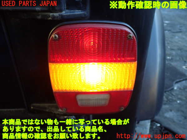 1UPJ-25141530]ジープ・ラングラー(TJ40S)右テールランプ 中古_m0003.jpg