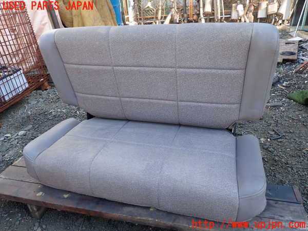 1UPJ-25147385]ジープ・ラングラー(TJ40S)リアシート 中古_m0001.jpg