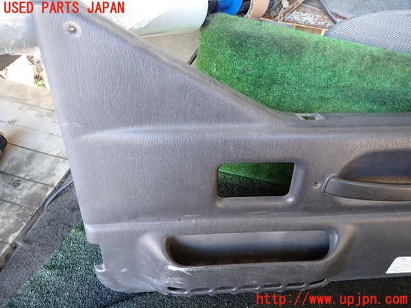 1UPJ-25141234]ジープ・ラングラー(TJ40S)右ドア内張り 中古_m0002.jpg