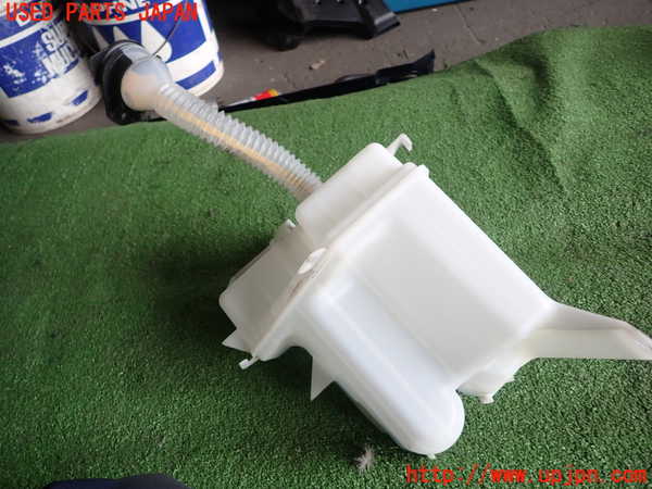 1UPJ-25176791]エスティマ(ACR50W)ウォッシャータンク1 中古_m0001.jpg
