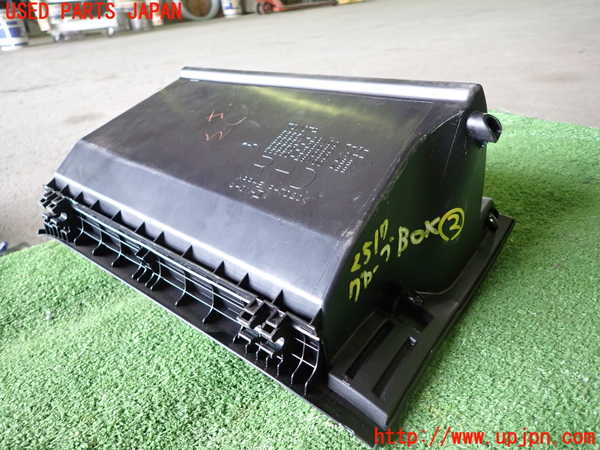 1UPJ-25177517]エスティマ(ACR50W)グローブボックス2 (下側) 中古_m0003.jpg