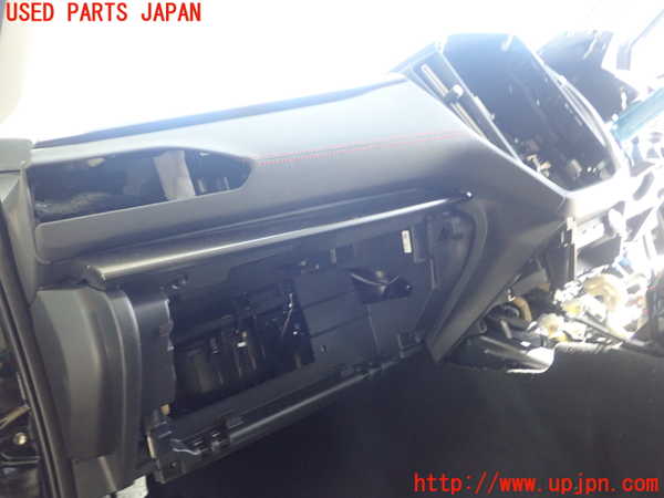 5UPJ-25187505]レヴォーグ(VNH)ダッシュボード 中古_m0005.jpg