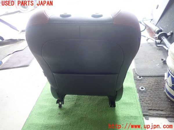 5UPJ-25187065]レヴォーグ(VNH)助手席シート 中古_m0002.jpg