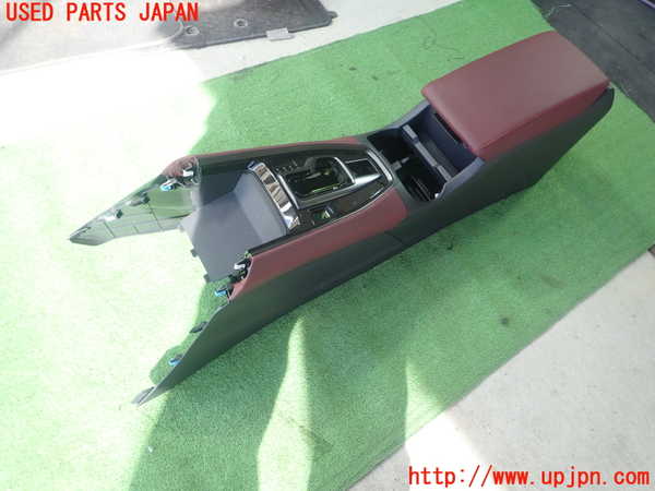 1UPJ-25187540]レヴォーグ(VNH)センターコンソール 中古_m0001.jpg