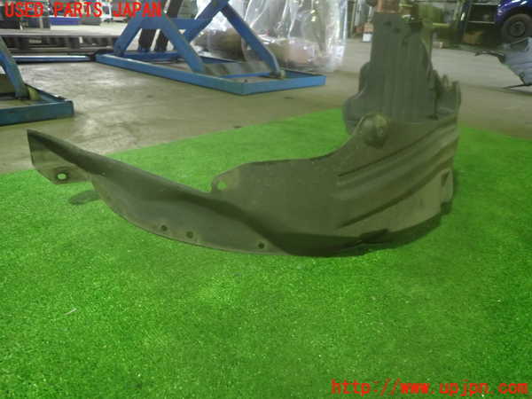 5UPJ-25191090]ロードスター(NB8C)右前フェンダーライナー 中古_m0002.jpg