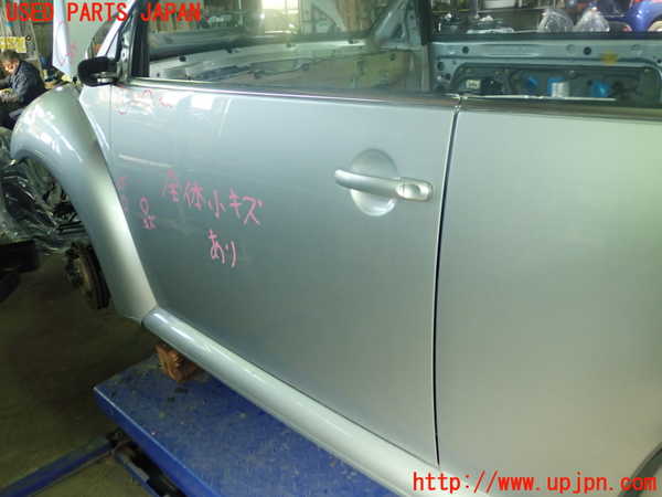 1UPJ-25201260]VW ニュービートルカブリオレ(1YAZJ)左ドア M50V 中古_m0002.jpg