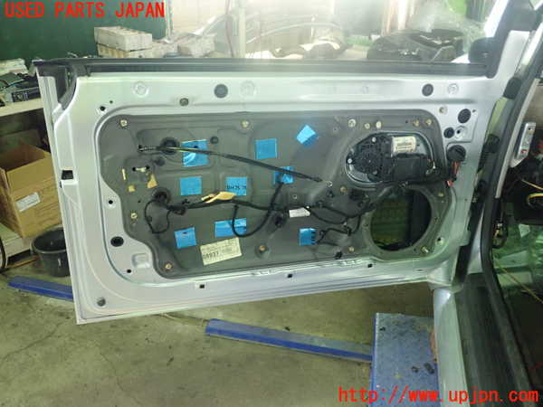1UPJ-25201260]VW ニュービートルカブリオレ(1YAZJ)左ドア M50V 中古_m0004.jpg