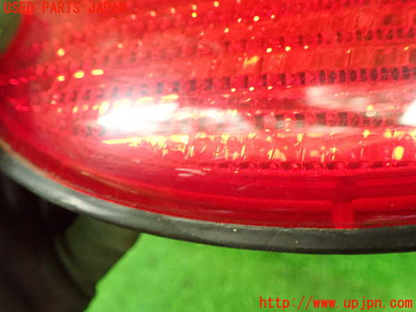 5UPJ-25201530]VW ニュービートルカブリオレ(1YAZJ)右テールランプ 中古_m0002.jpg