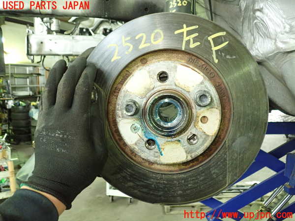 5UPJ-25204295]VW ニュービートルカブリオレ(1YAZJ)左フロントナックルハブ 中古_m0001.jpg