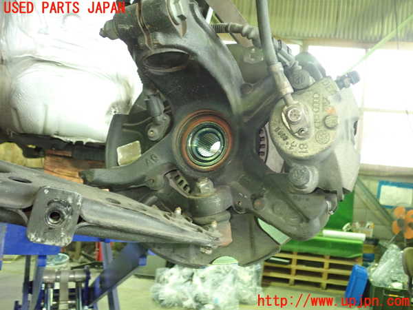 5UPJ-25204295]VW ニュービートルカブリオレ(1YAZJ)左フロントナックルハブ 中古_m0002.jpg