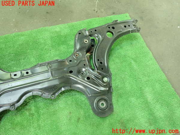 5UPJ-25205285]VW ニュービートルカブリオレ(1YAZJ)フロントメンバー 中古_m0004.jpg