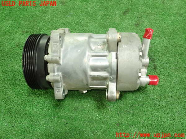 1UPJ-25206025]VW ニュービートルカブリオレ(1YAZJ)エアコンコンプレッサー 中古_m0002.jpg