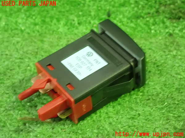1UPJ-25206309]VW ニュービートルカブリオレ(1YAZJ)スイッチ4（ESP） 中古_m0002.jpg