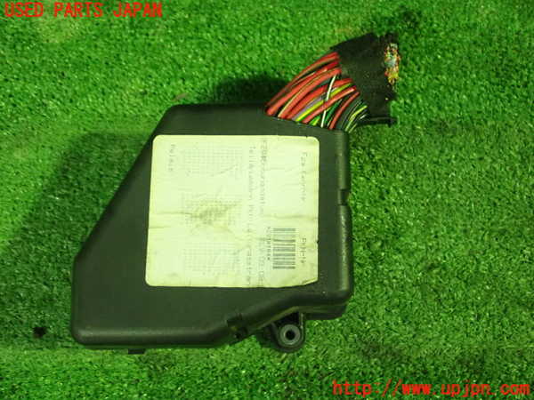 1UPJ-25206741]VW ニュービートルカブリオレ(1YAZJ)ヒューズボックス1 中古_m0002.jpg