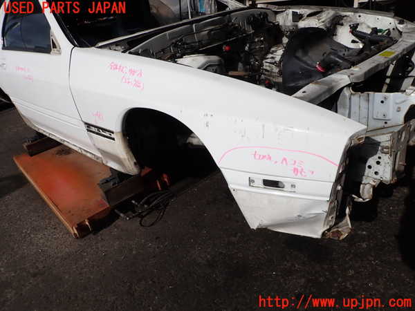 5UPJ-25211080]サバンナ RX-7(FC3S)右前フェンダー 【ジャンク品】 中古_m0001.jpg