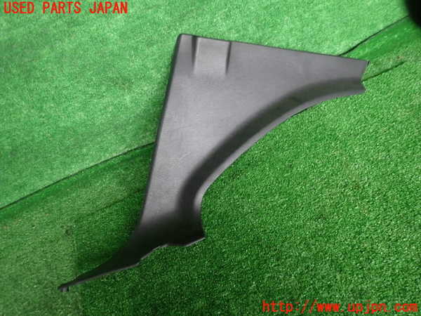 5UPJ-25217675]サバンナ RX-7(FC3S)右リアピラートリム 中古_m0001.jpg