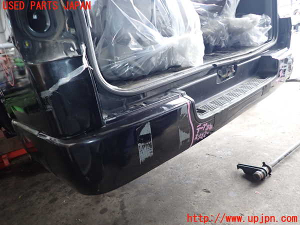 2UPJ-25221610]ハイエースバン200系(KDH201V)リアバンパー 中古_m0002.jpg