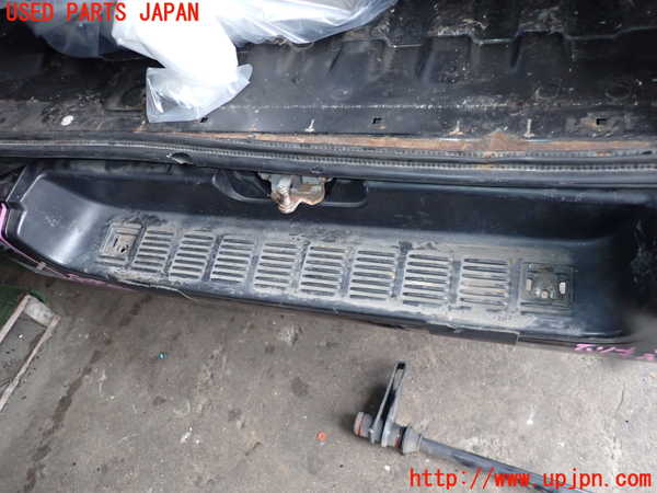 2UPJ-25221610]ハイエースバン200系(KDH201V)リアバンパー 中古_m0005.jpg