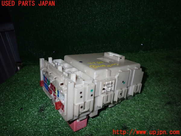2UPJ-25226742]ハイエースバン200系(KDH201V)ヒューズボックス2 中古_m0003.jpg