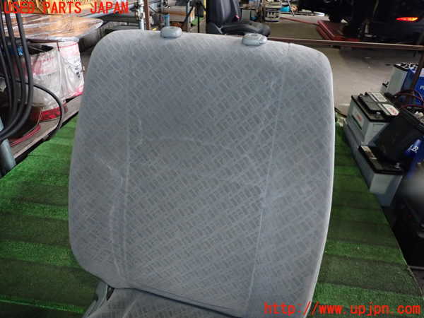 2UPJ-25227035]ハイエースバン200系(KDH201V)運転席シート 中古_m0003.jpg