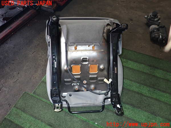 2UPJ-25227035]ハイエースバン200系(KDH201V)運転席シート 中古_m0005.jpg