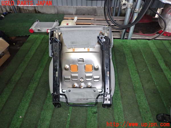 2UPJ-25227065]ハイエースバン200系(KDH201V)助手席シート 中古_m0005.jpg
