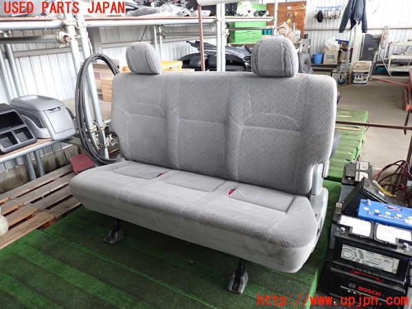 2UPJ-25227385]ハイエースバン200系(KDH201V)リアシート 中古_m0001.jpg