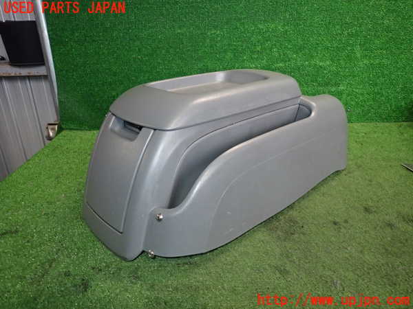 2UPJ-25227540]ハイエースバン200系(KDH201V)センターコンソール 中古_m0001.jpg