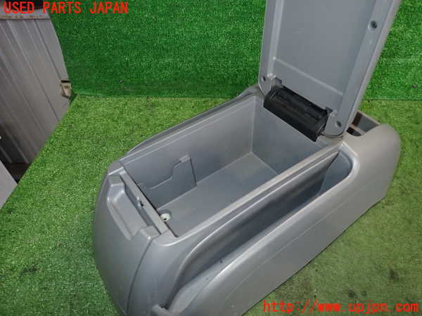 2UPJ-25227540]ハイエースバン200系(KDH201V)センターコンソール 中古_m0002.jpg