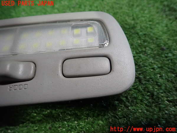 2UPJ-25226411]ハイエースバン200系(KDH201V)ルームランプ1 (1列目真中) 中古_m0003.jpg