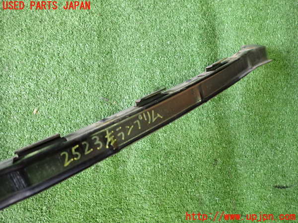 2UPJ-25231142]シビック タイプR ユーロ(FN2)左ヘッドライトリム 中古_m0002.jpg