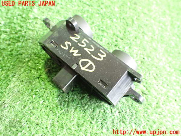 2UPJ-25236306]シビック タイプR ユーロ(FN2)スイッチ1 (VSA OFF) 中古_m0002.jpg