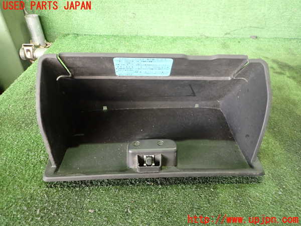 2UPJ-25247516]シビック タイプR(EP3)グローブボックス1 中古_m0002.jpg