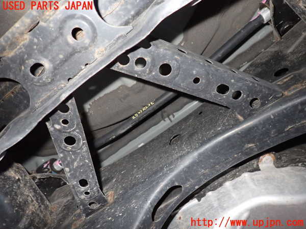 2UPJ-25255445]CX-5(KF2P)リアスタビライザー 中古_m0001.jpg