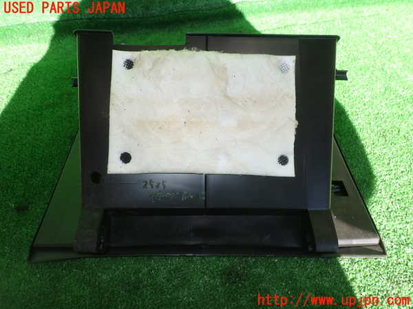 2UPJ-25257516]CX-5(KF2P)グローブボックス1 中古_m0004.jpg