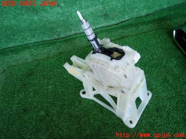 2UPJ-25257555]CX-5(KF2P)ATシフトレバー 中古_m0001.jpg