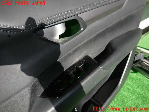 2UPJ-25251234]CX-5(KF2P)右前ドア内張り 中古_m0002.jpg