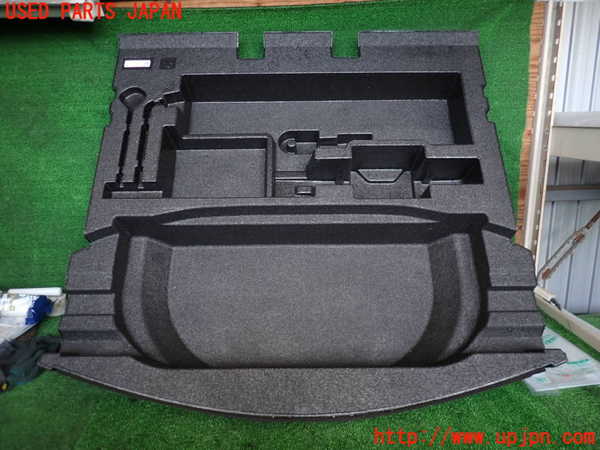 2UPJ-25257771]CX-5(KF2P)ラゲッジトレイ1 中古_m0001.jpg
