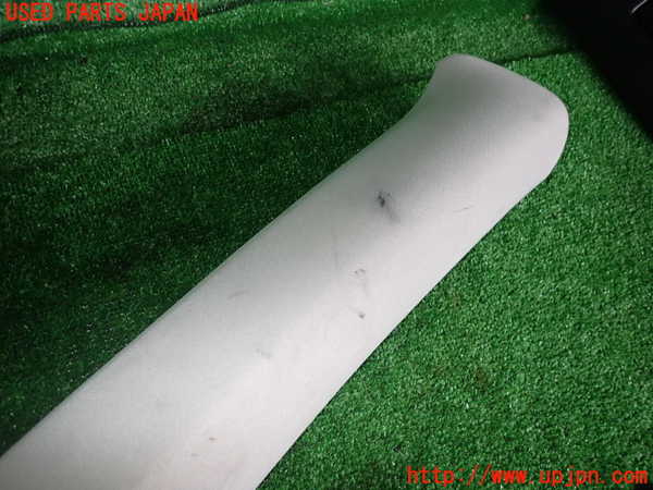 2UPJ-25257655]CX-5(KF2P)右フロントピラートリム 中古_m0002.jpg